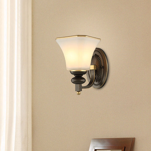 Vivolux | Retro Glocken Wandlampe 1 Licht Frosted Glass Wand Sconce Licht mit Metall gebogenem Arm in Schwarz für Veranda