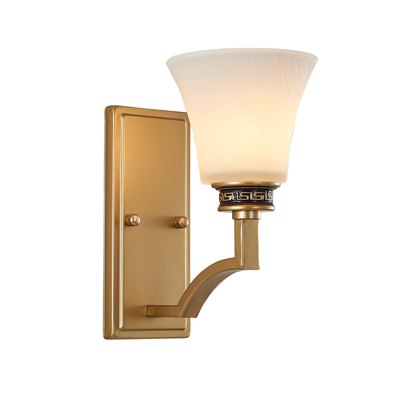 Vivolux | Vintage Flared Wandlamp 1 Licht Witte Glas Wandlamp Verlichting met Rechthoekige Achterplaat in Goud voor Entree