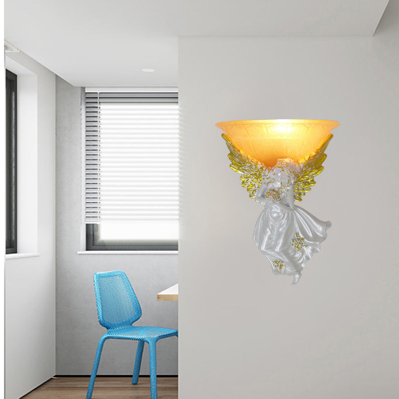 Vivolux | Ausladende Wohnzimmer-Wandleuchte Einfache Stil Frosted/Amber Glas 1 Licht Wandleuchte mit Gold/Weiß Engel nach Rechts/Links