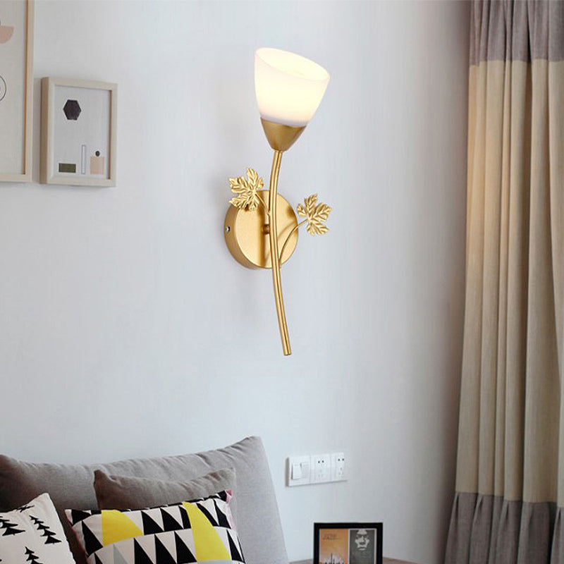 Vivolux | Frosted Glass Bowl Sconce Zeitgenössisch 1/2-Light Flur Wandmontage Leuchte mit blattförmiger Dekoration in Schwarz/Gold