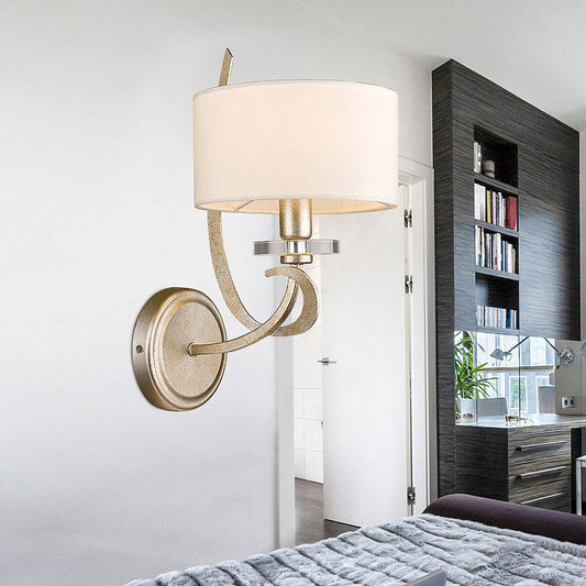 Vivolux | Weißes Trommelwandleuchten traditionelles Metall 1-Licht Schlafzimmer Wandleuchte mit Stoffschirm