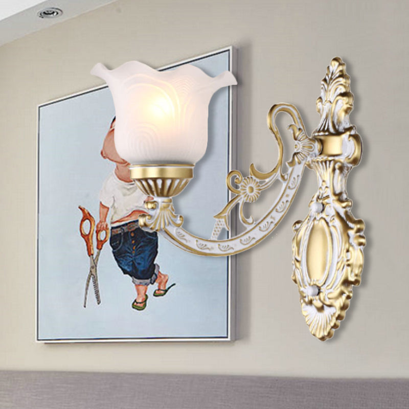 Vivolux | Messing/Goud Golvende Wandlamp Retro Witte Glazen Kap 1/2-Licht Woonkamer Wandlamp