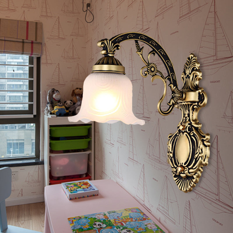Vivolux | Messing/Goud Golvende Wandlamp Retro Witte Glazen Kap 1/2-Licht Woonkamer Wandlamp