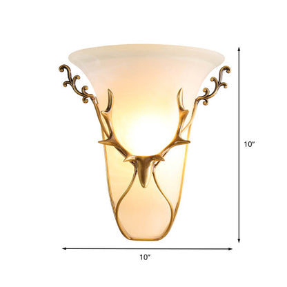 Vivolux | Traditionele Trompet Wandmontage Verlichting Frosted Glas 1 Hoofds Wandlamp in Messing met Eland