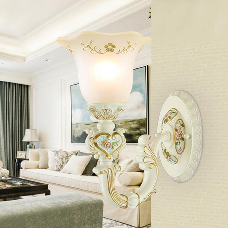 Vivolux | 1-Licht Wandleuchte Retro Blume Mattglas Wandlampe mit geschnitztem Arm in Weiß für Veranda