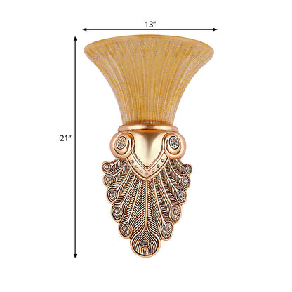 Vivolux | Amber Flared Wandlampe Antik Prismenglas 1 Licht Schlafzimmer Wandleuchte mit Gold Pfauen Schwanz Basis, 10"/13" Breit