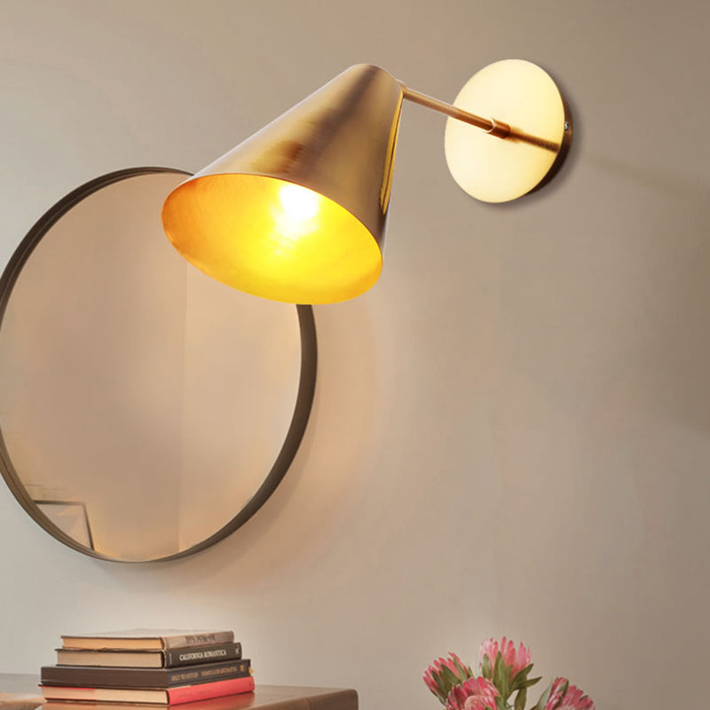 Vivolux | Gevederde Conische IJzeren Wandlamp Simpliciteit 1 Licht Gouden Afwerking Wandverlichting Ideeën