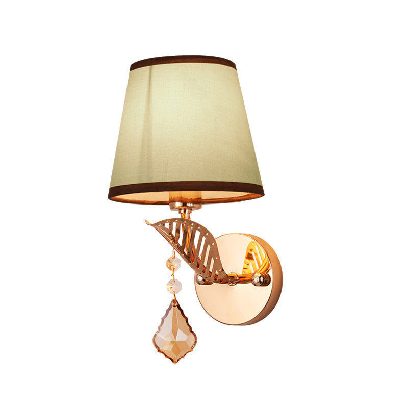 Vivolux | Stof Witte/Rode/Blauwe Wandlamp Tapered Bell 1-Lichts Traditionele Wandlamp voor Slaapkamer met Kristallen Ddrop