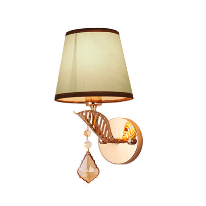 Vivolux | Stof Witte/Rode/Blauwe Wandlamp Tapered Bell 1-Lichts Traditionele Wandlamp voor Slaapkamer met Kristallen Ddrop