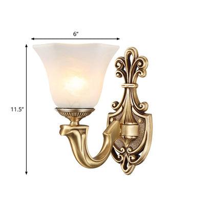 Vivolux | 1/2 Bulbs Trumpet Wandleuchte Tradition Opalglas Wandbeleuchtung mit gebogenem Arm aus Messing