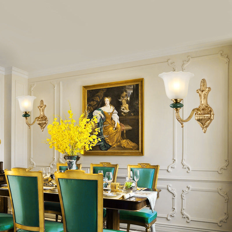 Vivolux | 1/2-Head Bell Wandlamp Vintage Stijl Opal Glass Wandmontage Lamp met Gouden Gebogen Arm voor Bedzijde