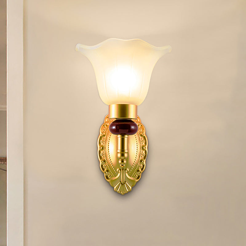 Vivolux | 1/2-Head Wandlamp met Bloemblad Schaduw Opal Glas Vintage Stijl Slaapkamer Wandlamp in Goud