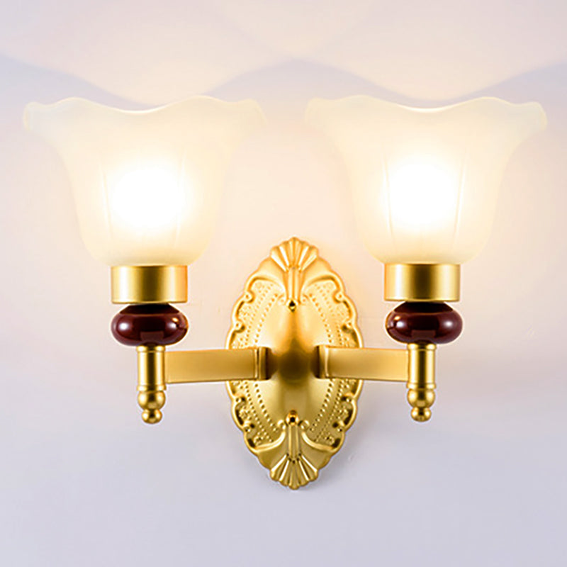 Vivolux | 1/2-Head Wandlamp met Bloemblad Schaduw Opal Glas Vintage Stijl Slaapkamer Wandlamp in Goud