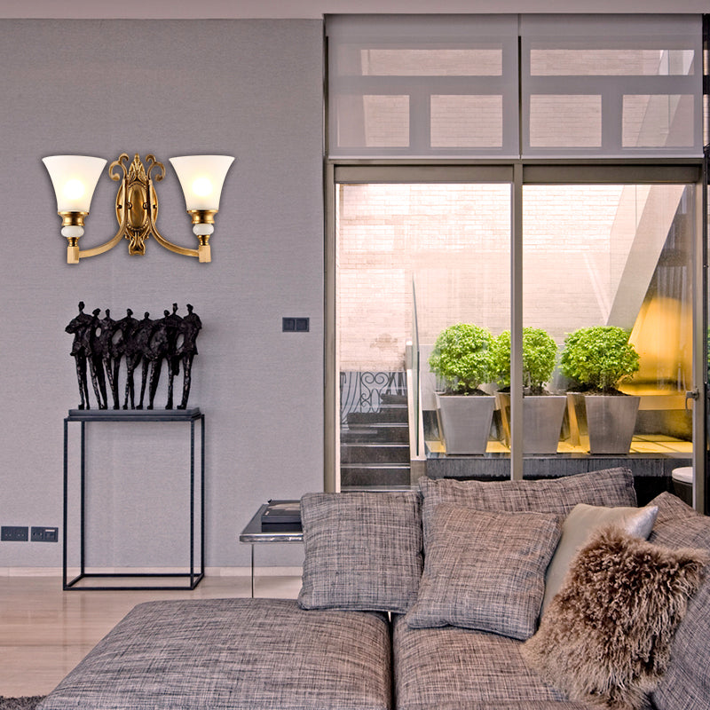 Vivolux | Flared Shade Schlafzimmer Wandbeleuchtung Vintage Stil Frosted Glass 1/2-Licht Messing Finish Wandlampe