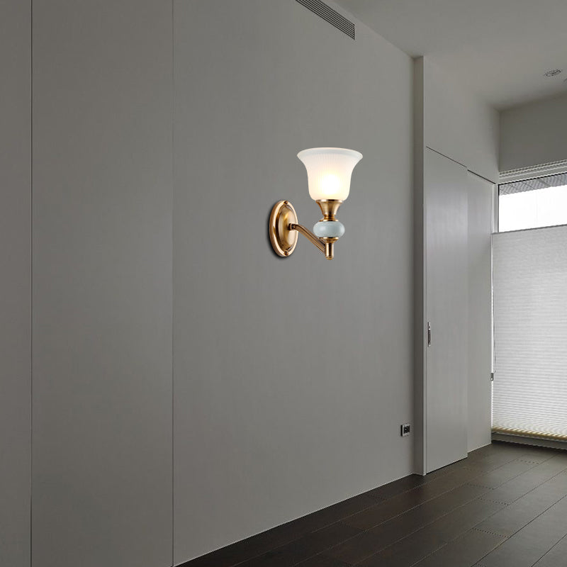 Vivolux | 1/2-Head Wandleuchte mit Glockenschirm Mattglas Vintage Schlafzimmer Wandleuchte in Messing