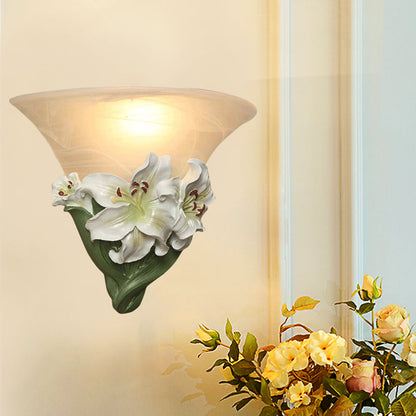 Vivolux | Witte/Roze Lelie Wandlamp Eigentijdse Hars 1 Kop Wandverlichting Ideeën met Gezoet Glazen Lampenkap