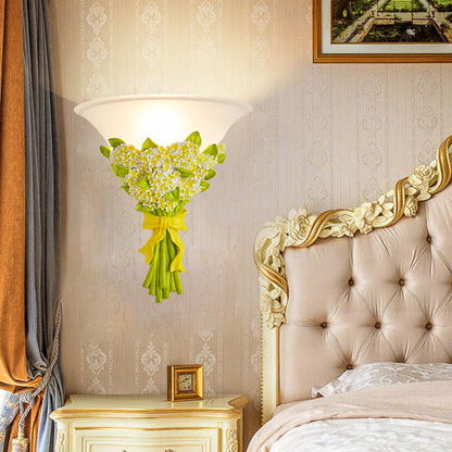 Vivolux | 1-Head Frosted Glass Wandleuchte Modern Weiße Schmale Wandlampe mit Gelb/Pink Gypsophila Blumenarrangement Element