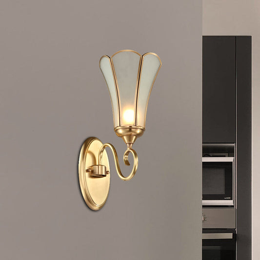 Vivolux | Blumen Wohnzimmer Wandlampe Traditionelle Metall 1 Kopf Messing Wandmontierte Leuchte mit Weißem Facettenglas-Schirm