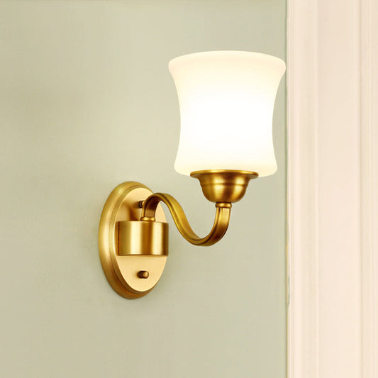 Vivolux | Zylinder Schirm Schlafzimmer Wandmontage Licht Traditioneller Stil Milchglas 1/2-Licht Messingfinish Wandlampe