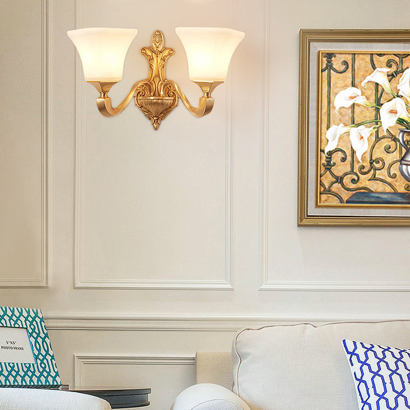 Vivolux | 1/2-Birnen Wandleuchten Armatur Traditioneller Stil Glockenschirm Mattes Glas Wandmontage Licht in Messing