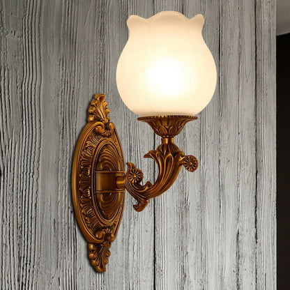 Vivolux | Petal Melkglas Wandlamp Traditioneel Stijlvol 1 Spaarlamp Slaapkamer Wandmontage Licht in Goud