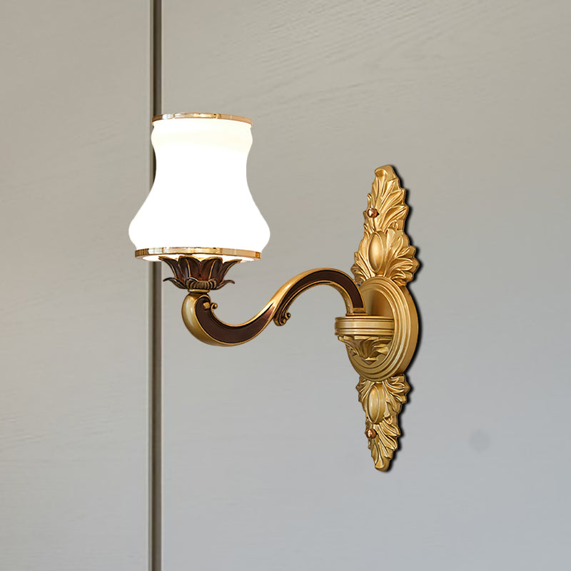 Vivolux | Bell Woonkamer Wandlamp Traditioneel Stylish Melkglas en Metaal 1/2-Kop Gouden Afwerking Wandlamp
