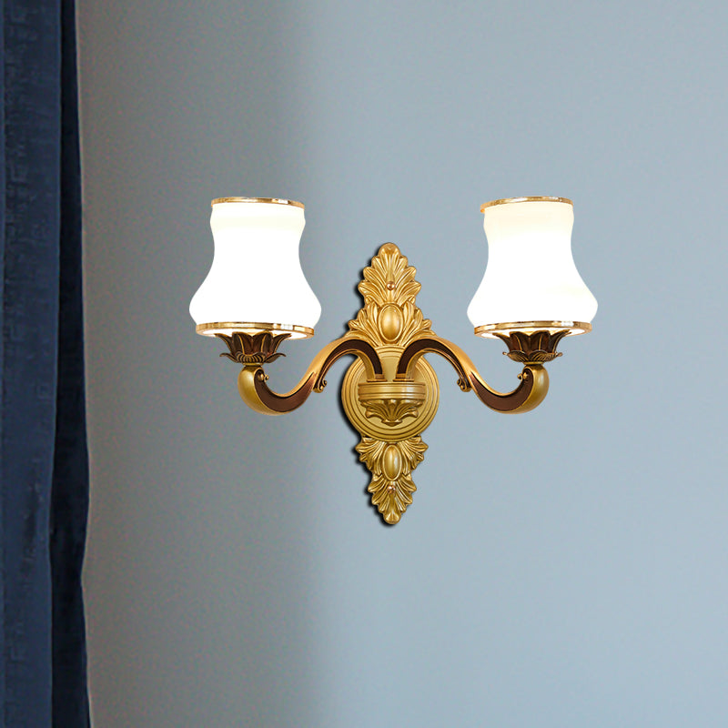 Vivolux | Bell Woonkamer Wandlamp Traditioneel Stylish Melkglas en Metaal 1/2-Kop Gouden Afwerking Wandlamp