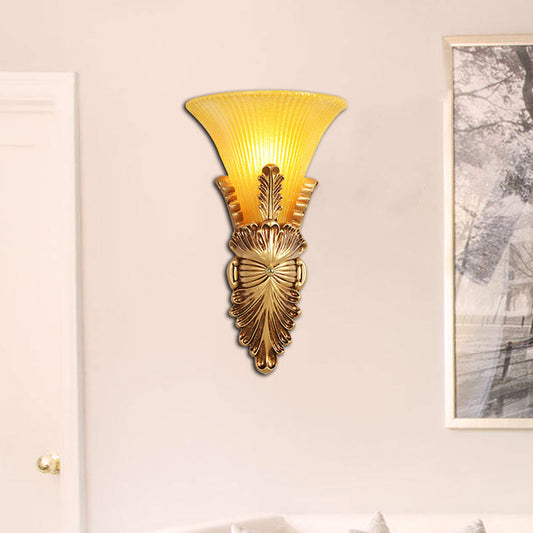 Vivolux | 1 Kopf Wandlampe mit Glockenschirm gelbes Glas und Harz Lodge Stil Schlafzimmer Wand Sconce in Gold