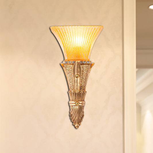 Vivolux | Traditionelle Ausklapp-Wandmontageleuchte 1 Licht Orange Glas und Harz Wandleuchte in Gold für Flur