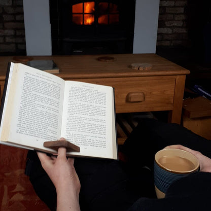 Buchlesewerkzeug aus Massivholz