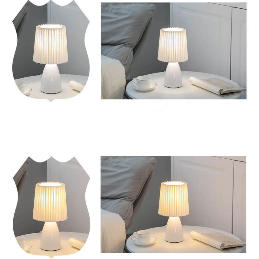 Vivolux | Skandinavische Retro-Tischlampe mit plissiertem Schirm und Glassockel