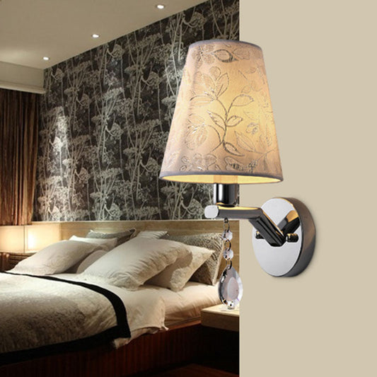 Vivolux | Tapered Wohnzimmer Wandleuchte Traditionell Stoff 1 Glühbirne Weiß LED Wandleuchte mit klarem Kristallanhänger