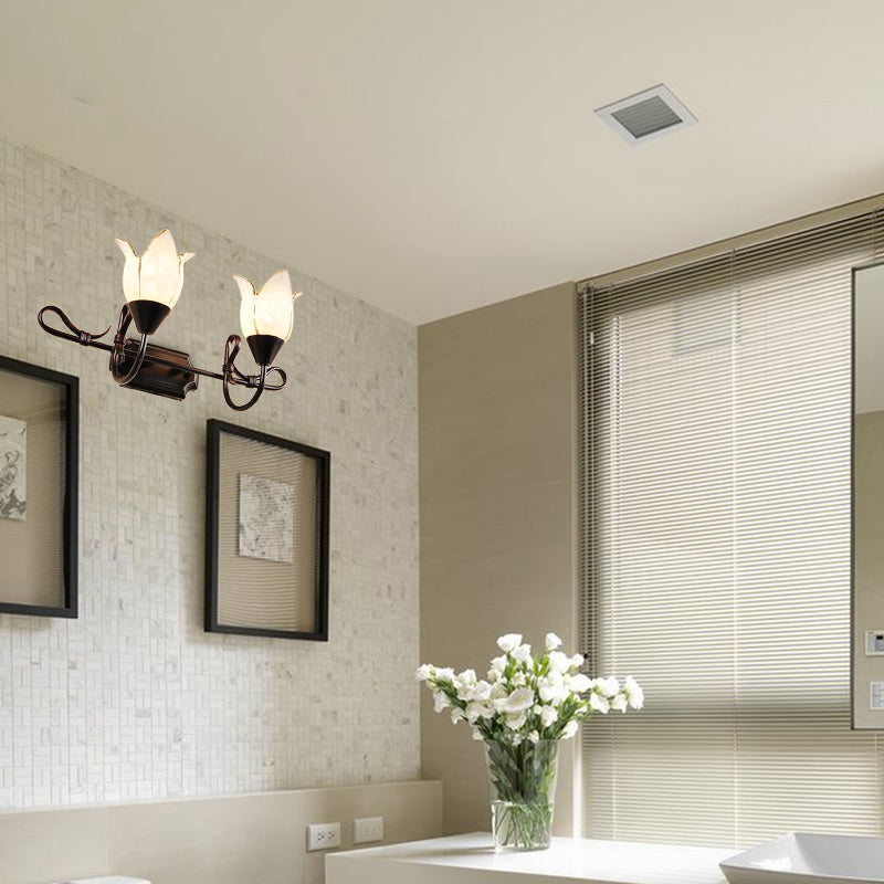 Vivolux | Contemporary 2/3 Köpfe Kosmetikspiegelleuchte mit satiniertem Glasschirm schwarze Ausführung Blütenwandbeleuchtungseinheit