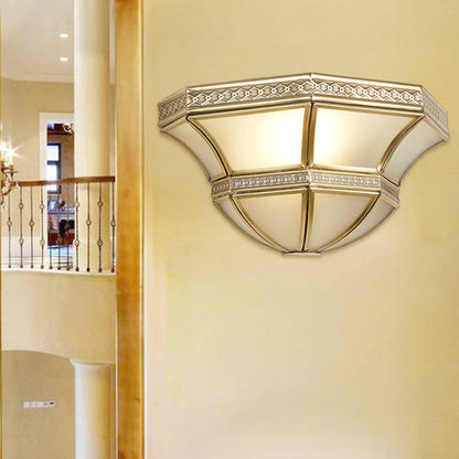 Vivolux | Flared Wandmontage Licht Traditionelles Opalglas 1 Licht Goldfinish Wandlicht