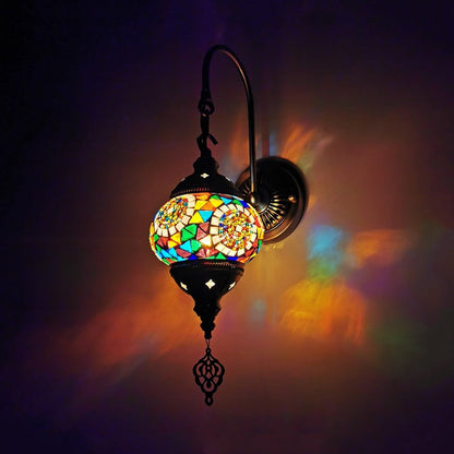 Vivolux | Dekoratieve Globe Wandlamp Licht 1 Hoofd Multikleurig Glas-in-lood Wandverlichtingsarmatuur in Geel/Groen/Goud