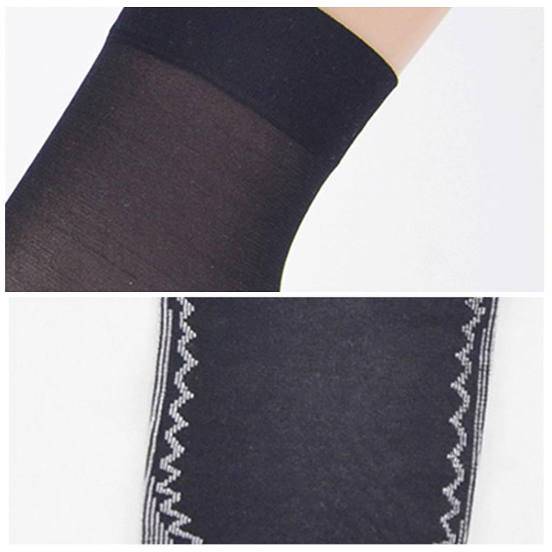 Vivolux | Hautfreundliche seidenweiche Baumwollsocken