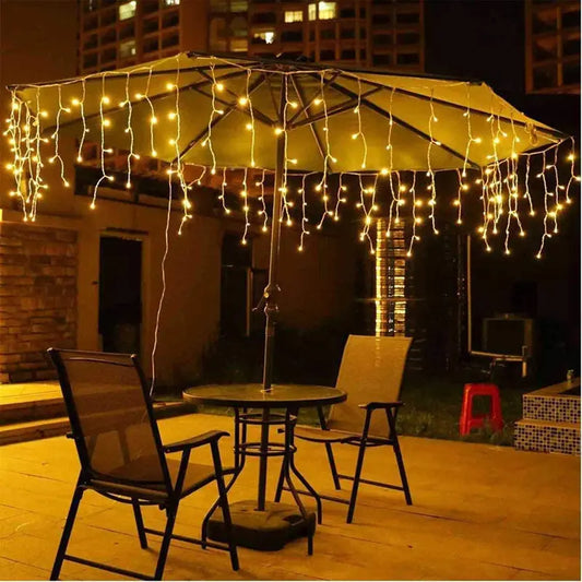 Vivolux | Quntis 10m 300 LED Solar Lichterkette – IP44 Wasserdicht Outdoor Garten & Patio Weihnachtswasserfall Eiszapfenlichter für Feiertags- & Festdeko