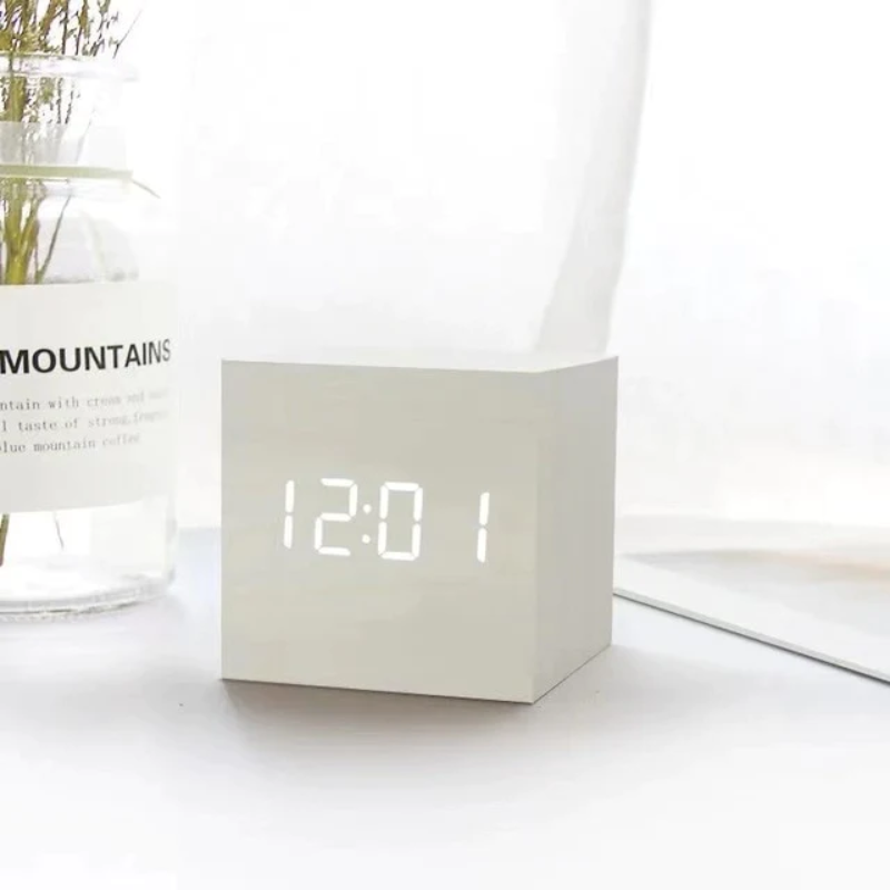 Vivolux | LED Würfel Uhr