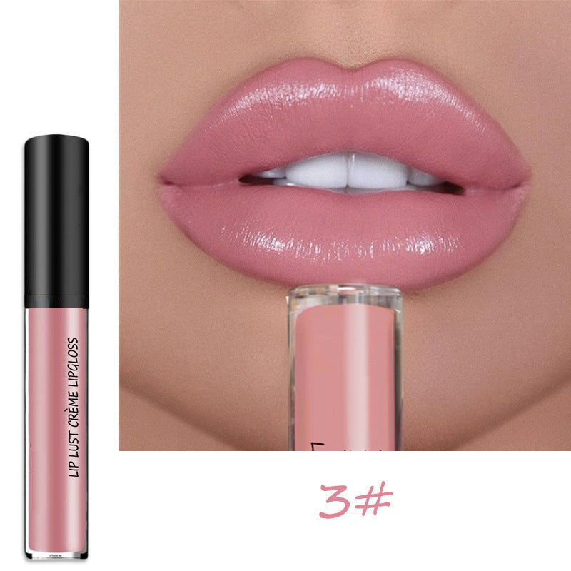Wasserfester Lippenstift mit cremiger Textur