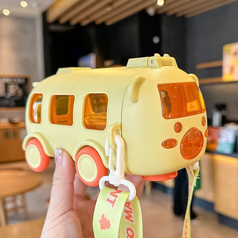 Vivolux | Die besten Geschenke für Kinder - Tragbecher in Form eines Busses mit Trageband