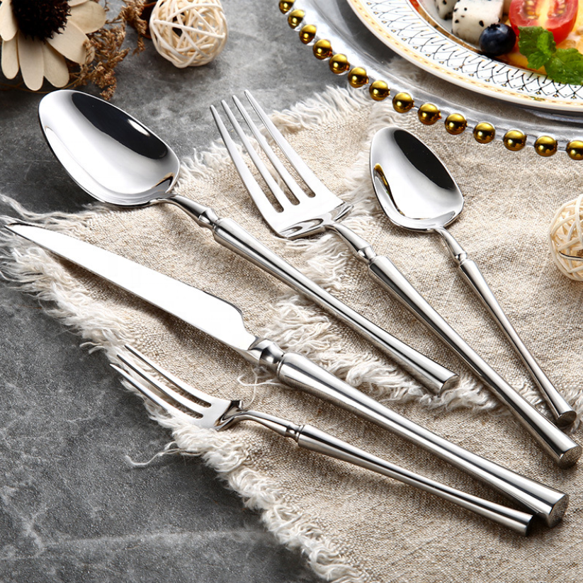 Vivolux | Klassisches Edelstahlset mit Eleganten Griffen