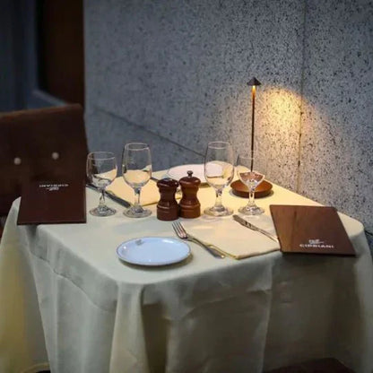 Vivolux | LumiZen Minimalistische LED Tischlampe | Wasserdicht und Dimmbar Drahtlose Beleuchtung