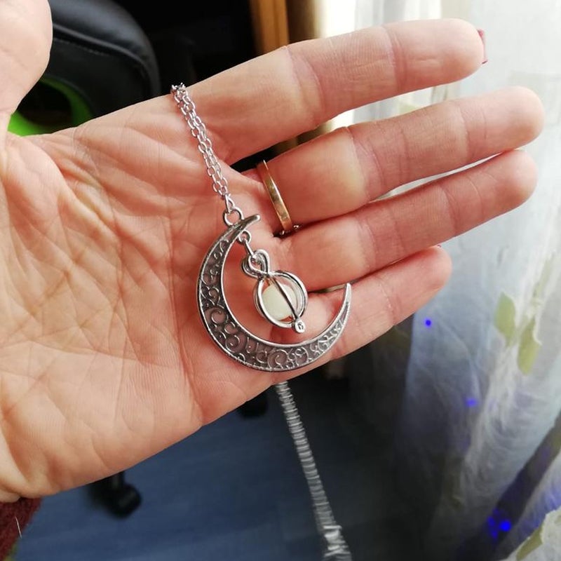 Leuchtende Mond Halskette