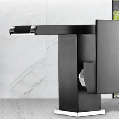 Vivolux | Moderner Wasserhahn für Waschbecken Messing Hebelgriffe LED Wasserfall Waschbeckenarmatur