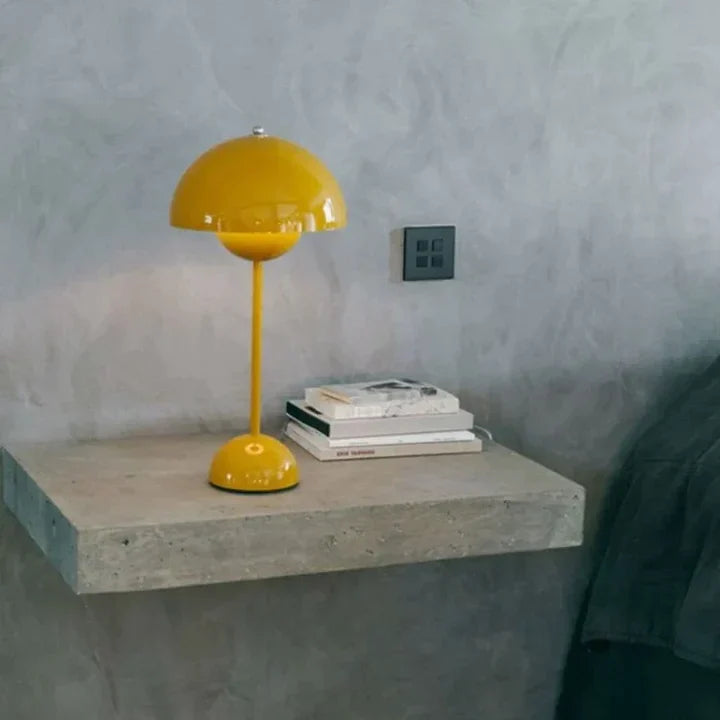 Moderne Tischleuchte