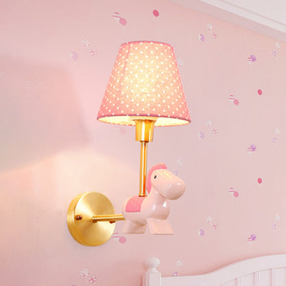 Vivolux | Blau/Rosa Trojanisches Pferd Wandlampe Kinder 1 Kopf Harz LED Wandlampe mit Fässern Stern/Punkt Stoffschirm