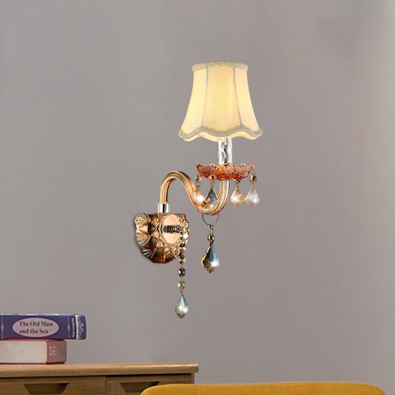Vivolux | Beige 1 Lamp Wandlamp Traditionele Stof Golf Wandplank met Duidelijke Kristal Dorpel en Gebogen Glazen Arm