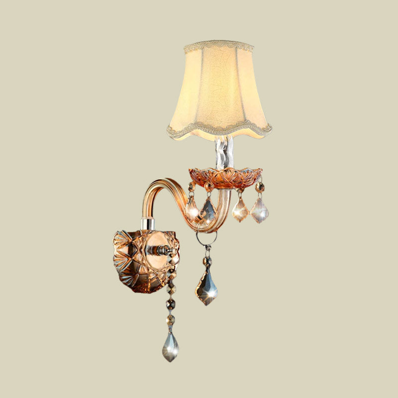 Vivolux | Beige 1 Lamp Wandlamp Traditionele Stof Golf Wandplank met Duidelijke Kristal Dorpel en Gebogen Glazen Arm