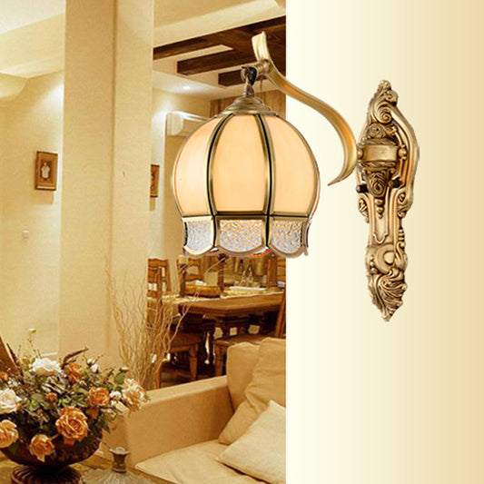 Vivolux | 1 Hoofd Wandmontage Verlichtings Traditionele Sferische Tan Glas Wandlamp in Messing voor Woonkamer