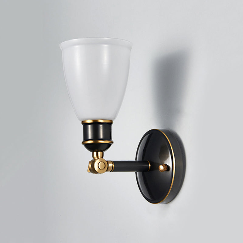 Vivolux | Tapered Weißes Glas Wandleuchtengehäuse Ländlich 1 Licht Schlafzimmer Wandanbauleuchte in Messing